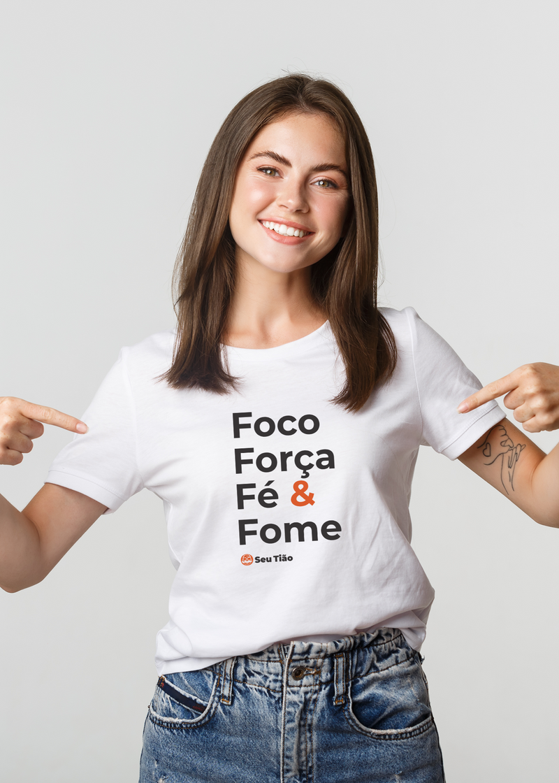 Camiseta Feminina Foco e Fome